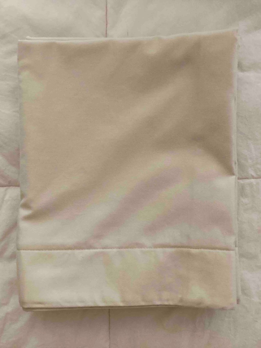 Pair of king pillow shams in cream
